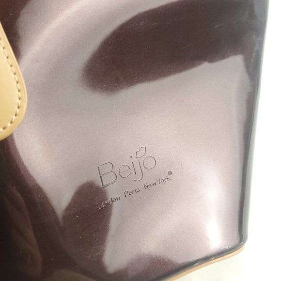 Beijo Womens Dark Brown Patent Leather Buckle Front Inner Pockets Lined Handbag - Picture 5 of 10